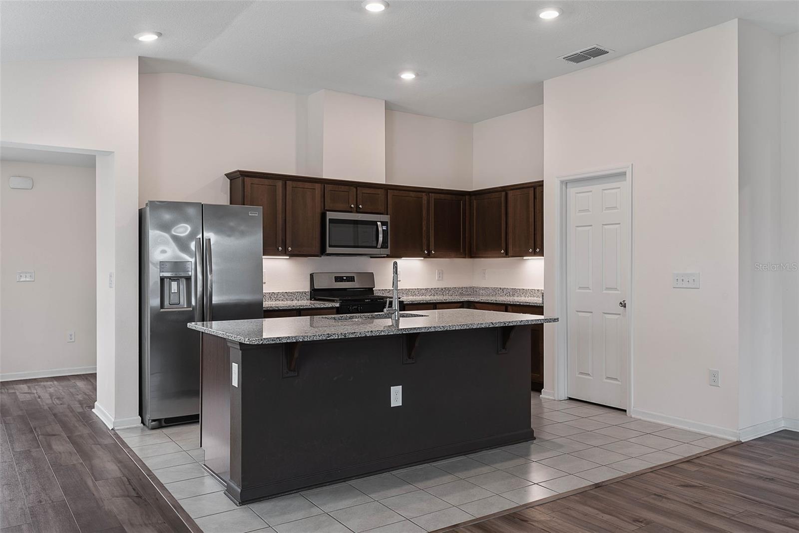 WHITEVIEW VILLAGE PH 1 - Residential