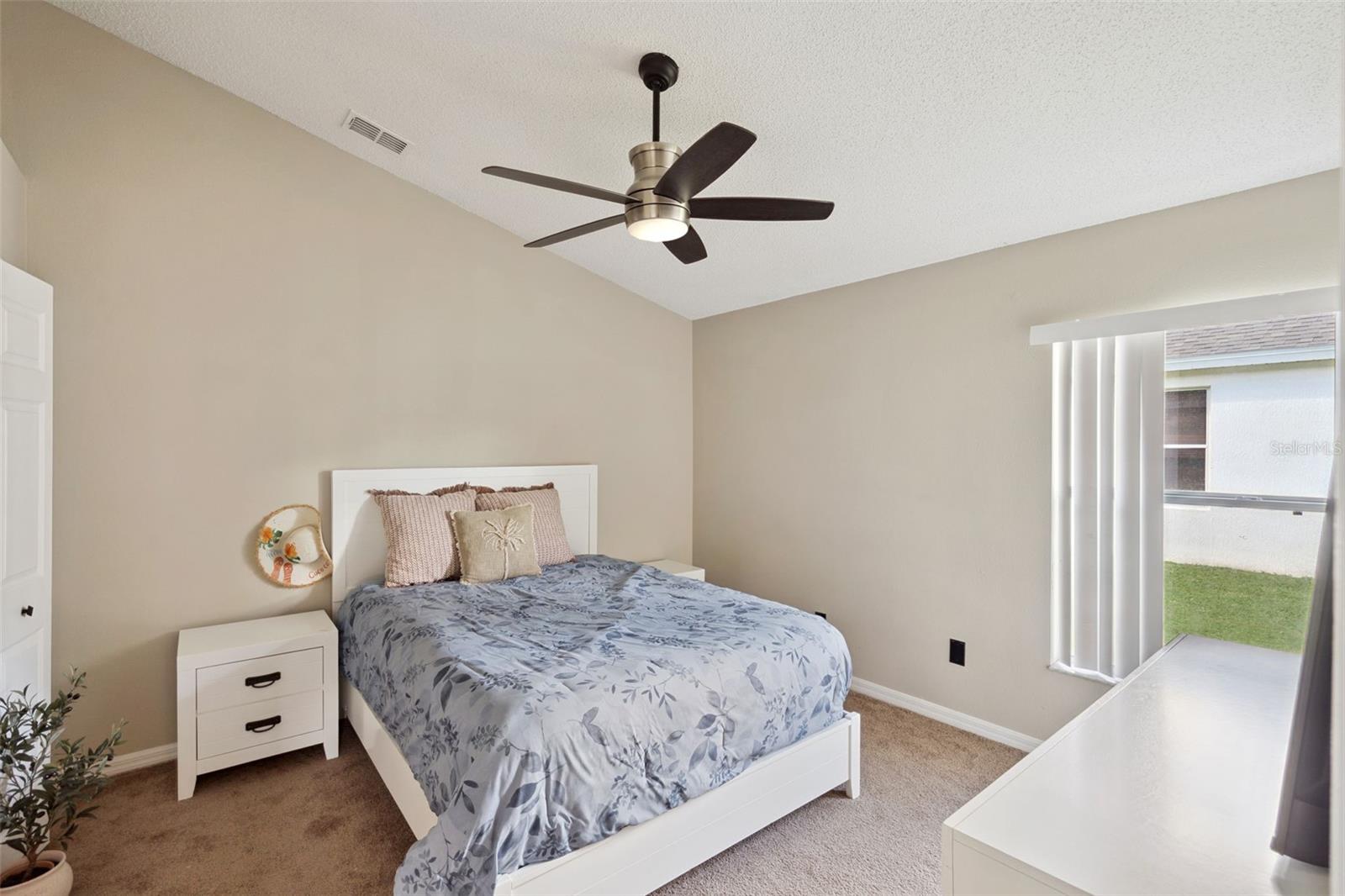 ORANGE TREE PH 04 LT 401 BEING IN 15-24-2 - Residential