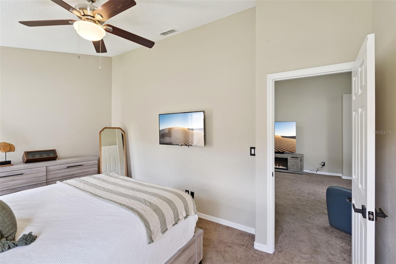 ORANGE TREE PH 04 LT 401 BEING IN 15-24-2 - Residential