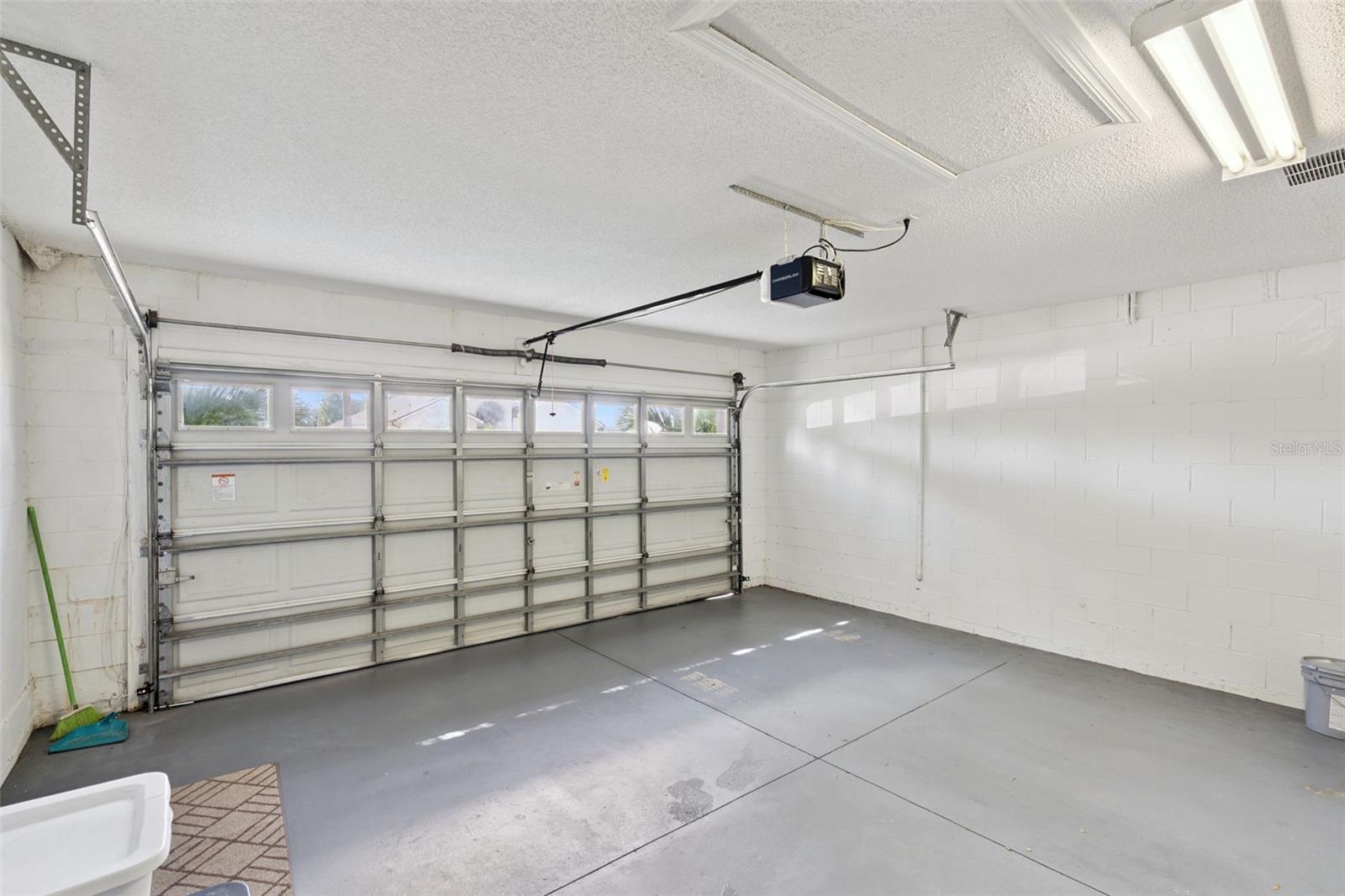 ORANGE TREE PH 04 LT 401 BEING IN 15-24-2 - Residential