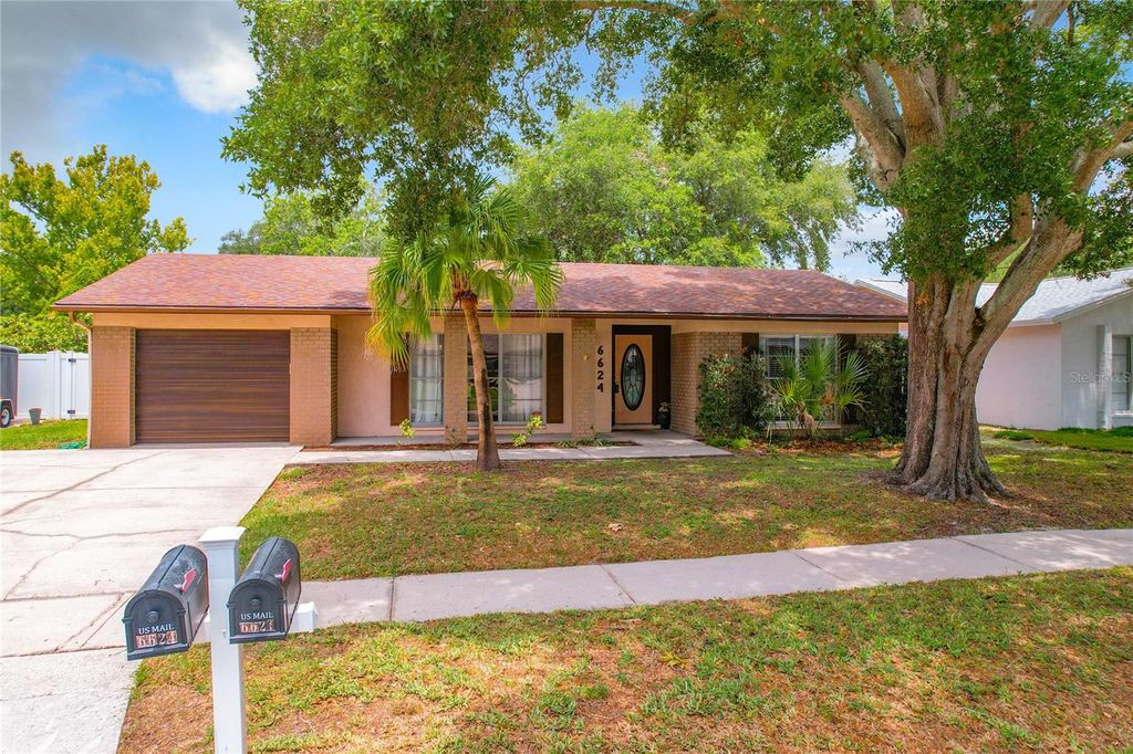 Photo of 6624 REEF CIR, TAMPA, FL 33625 (MLS # T3451116)