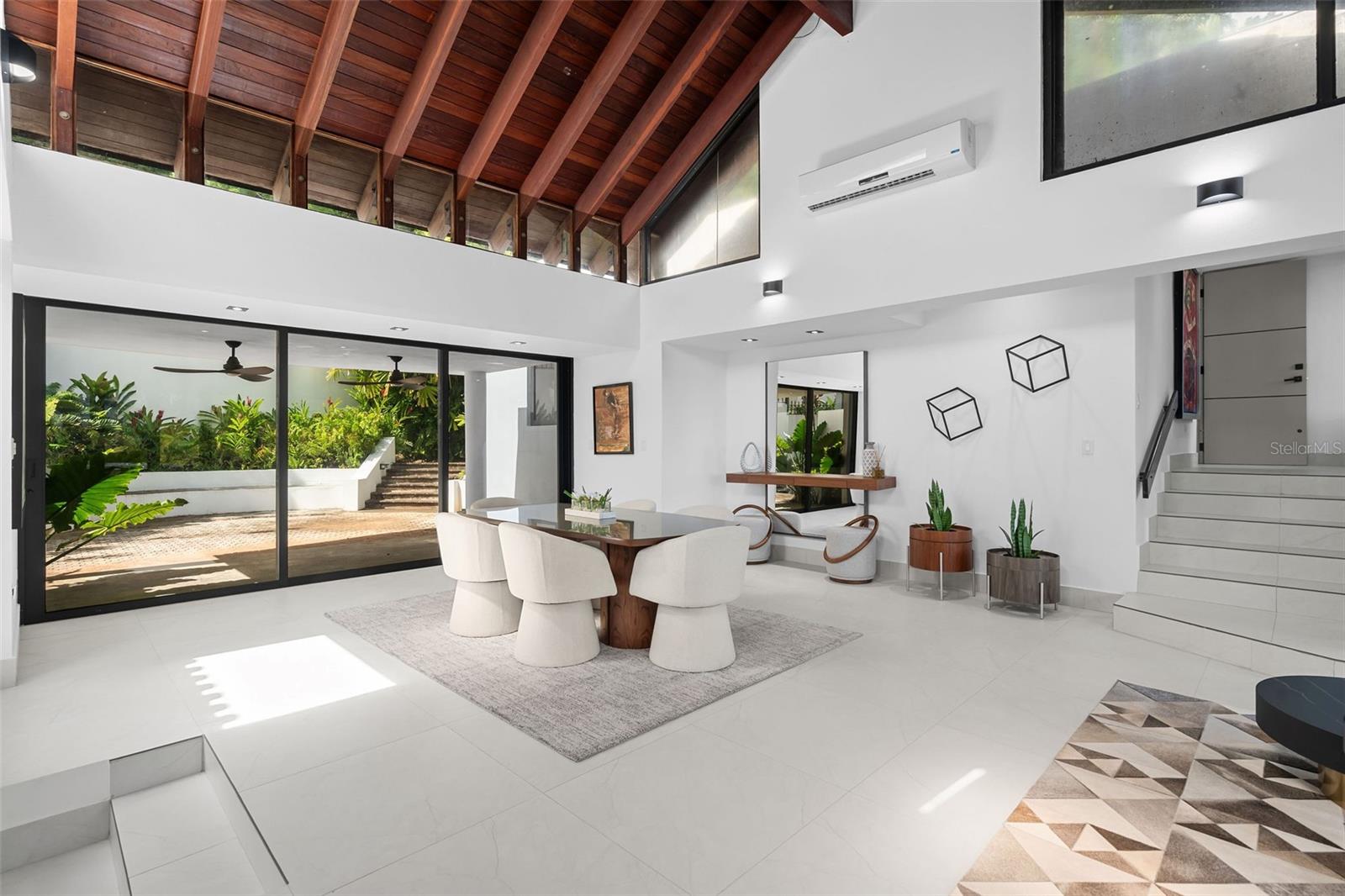 URB. LA COLINA - Residential