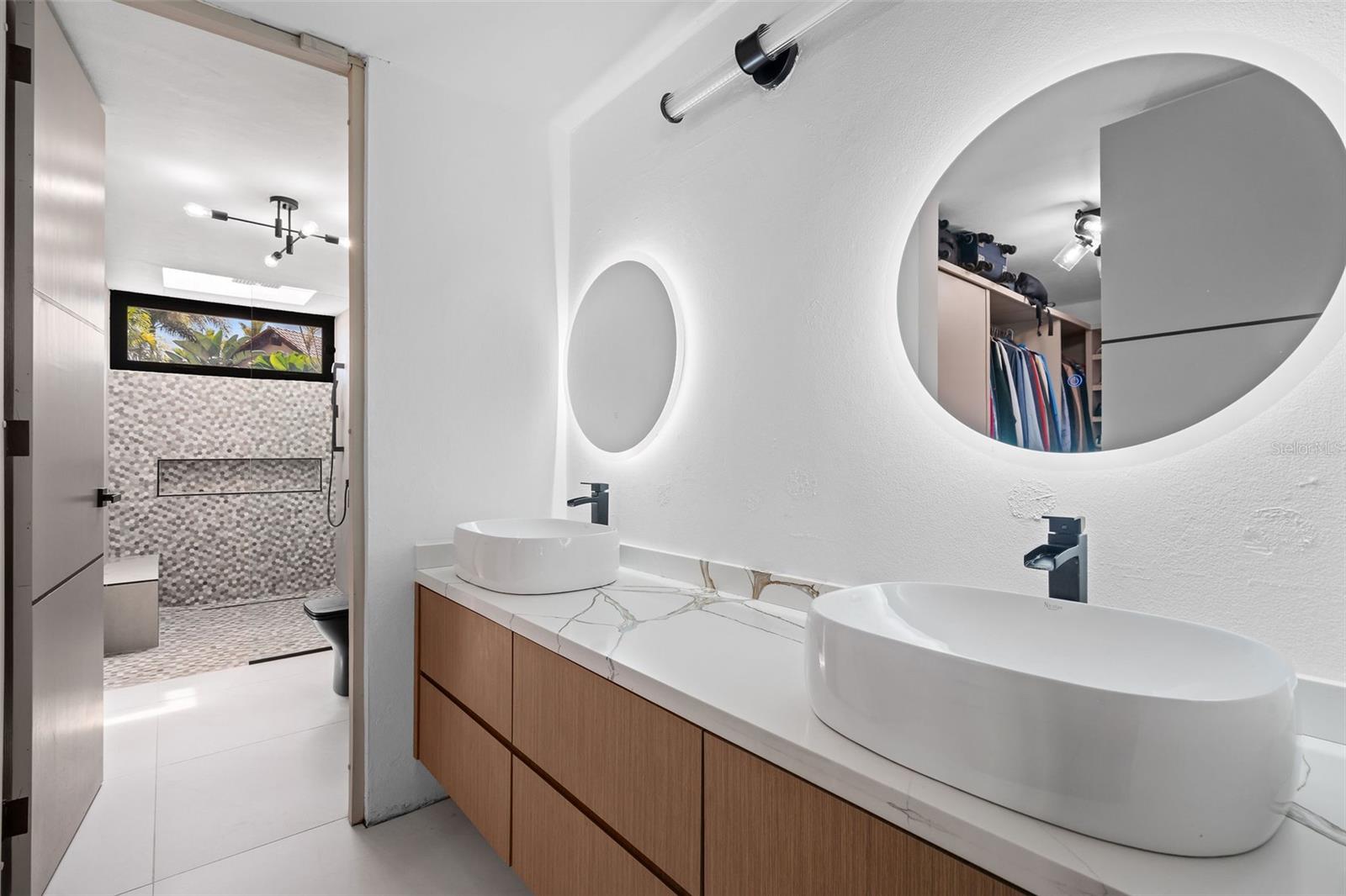 URB. LA COLINA - Residential