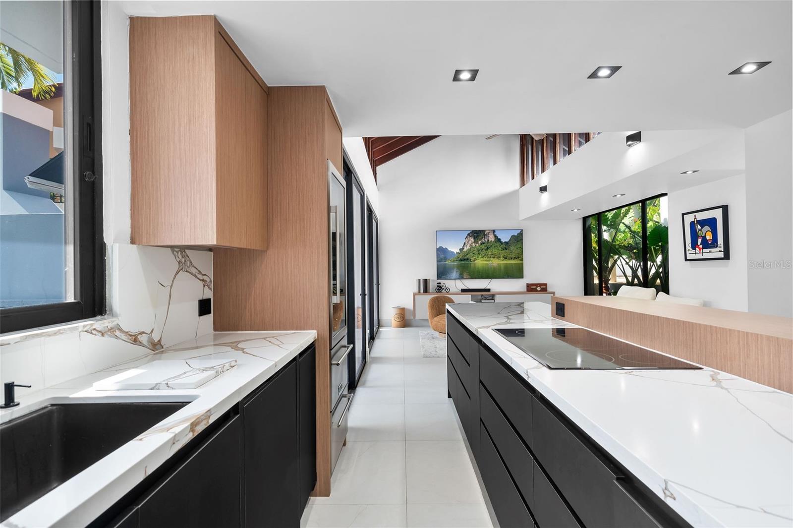 URB. LA COLINA - Residential