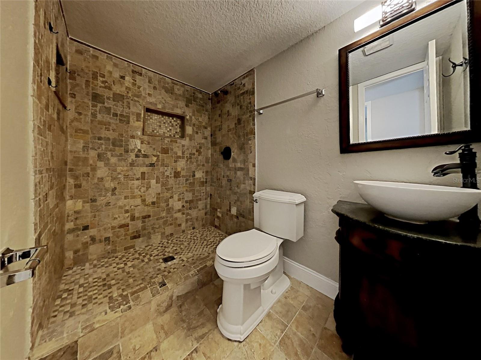 NORTHDALE SEC G UNIT 1 - Residential Lease