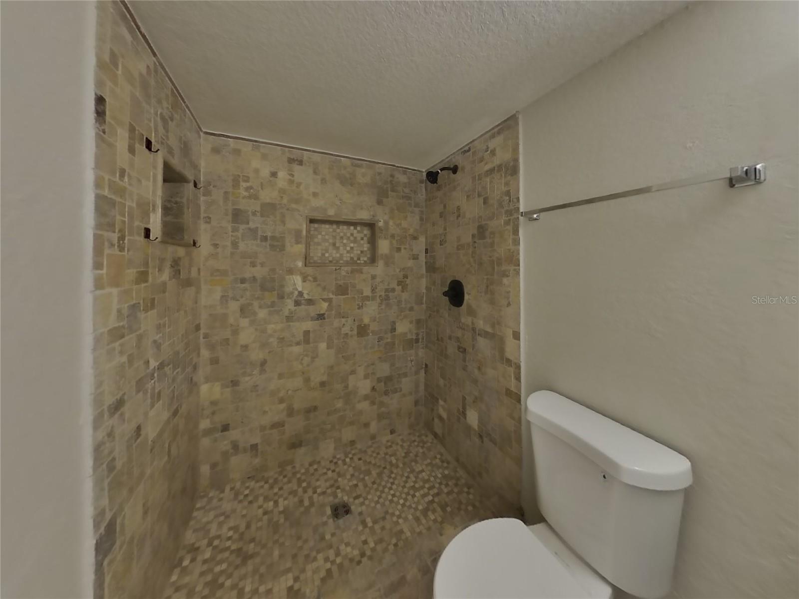 NORTHDALE SEC G UNIT 1 - Residential Lease