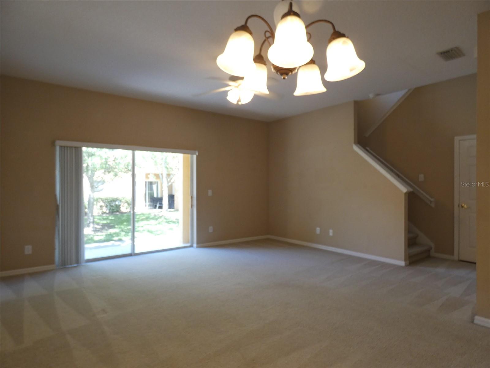 2111 RETREAT VIEW CIRCLE