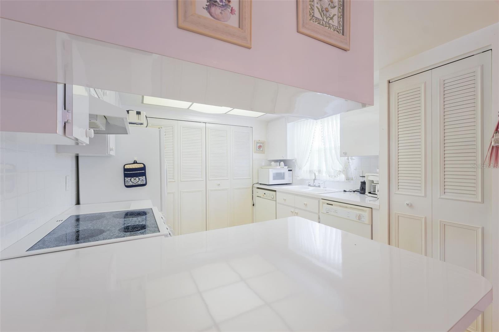 GREEN DOLPHIN PARK CONDO - Residential