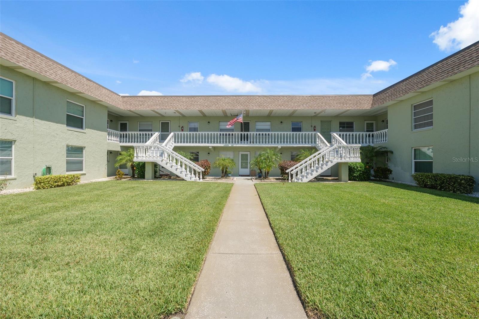 GREEN DOLPHIN PARK CONDO - Residential