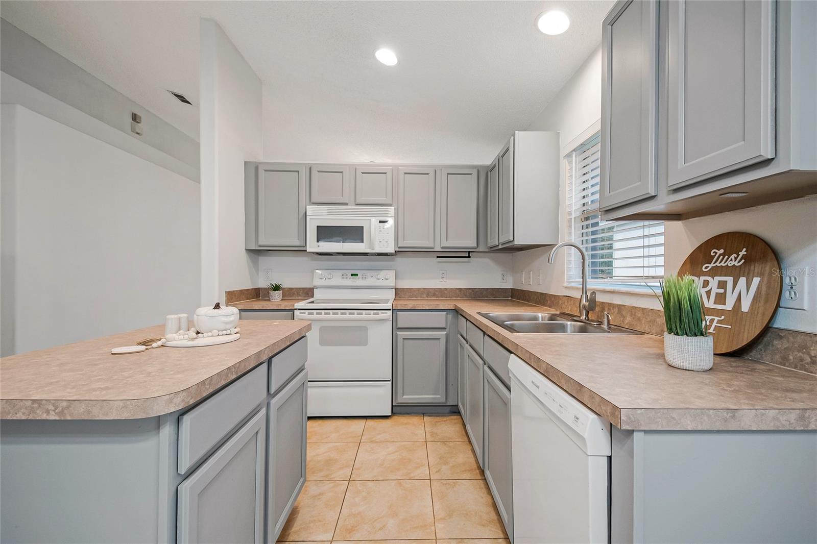 RYBOLT RESERVE-PH 02 - Residential