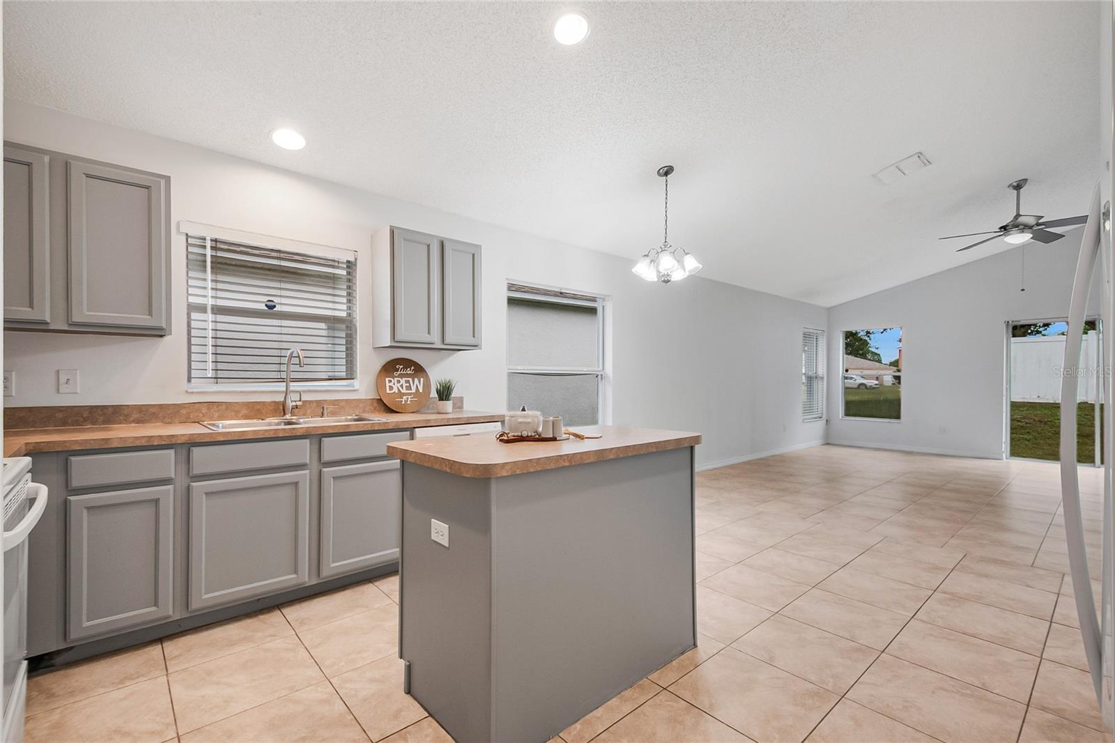 RYBOLT RESERVE-PH 02 - Residential