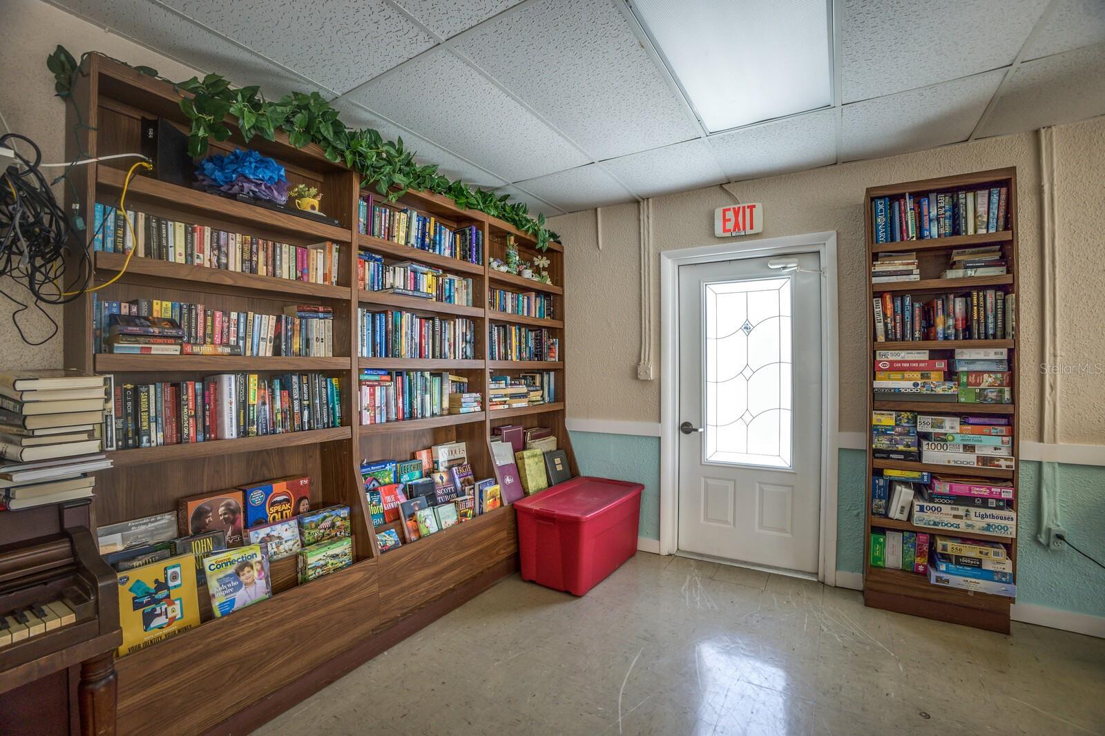 BAYSHORE ON THE LAKE APTS SEC 2 - Residential