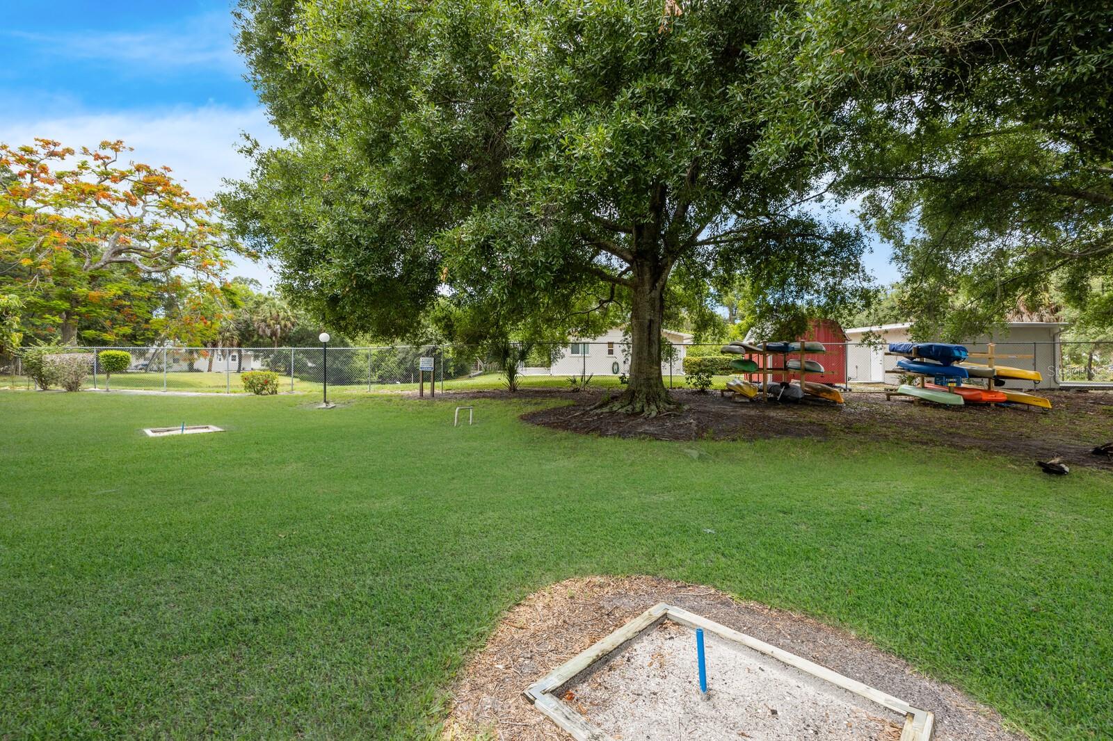 BAYSHORE ON THE LAKE APTS SEC 2 - Residential