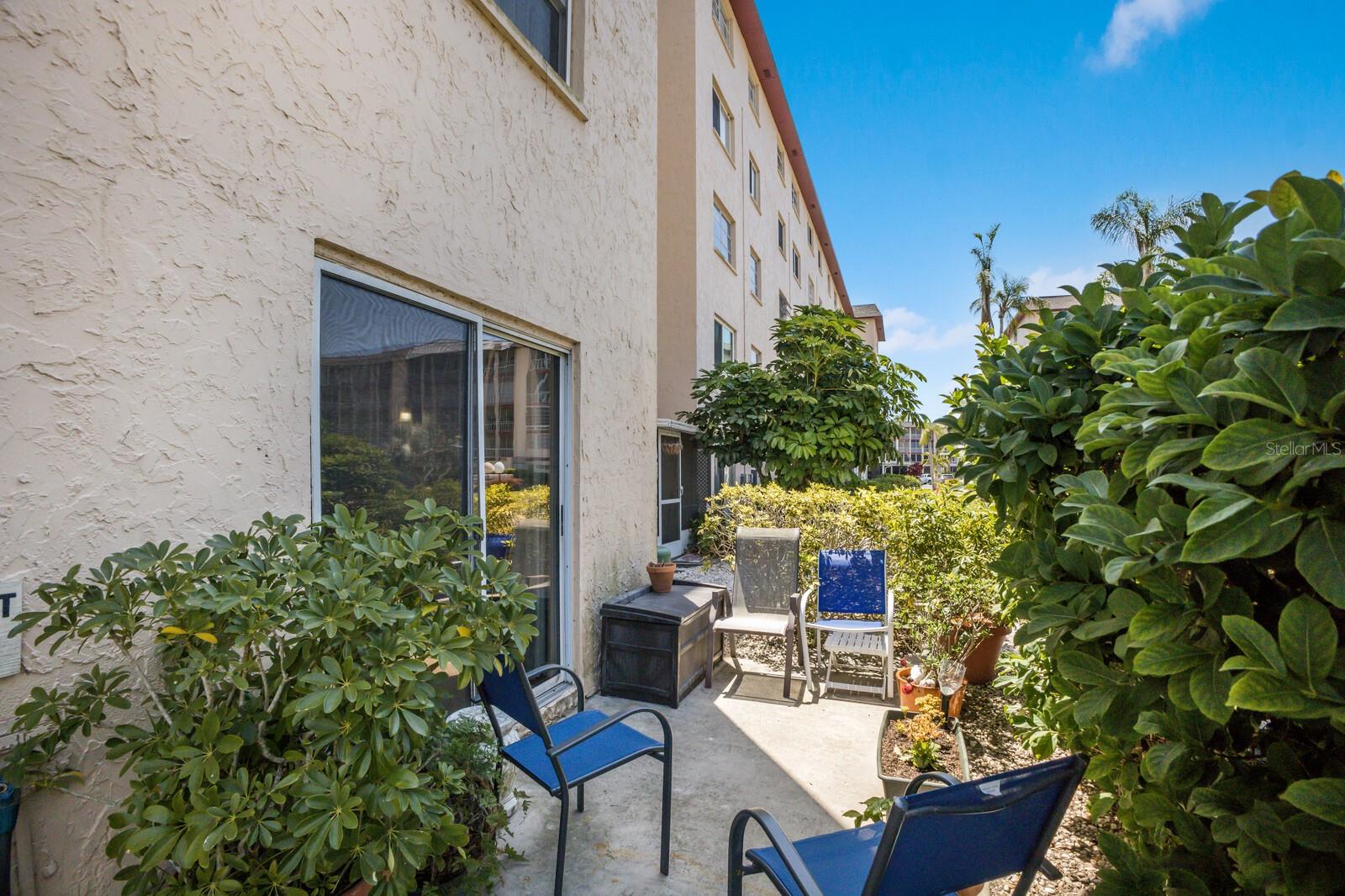 BAYSHORE ON THE LAKE APTS SEC 2 - Residential