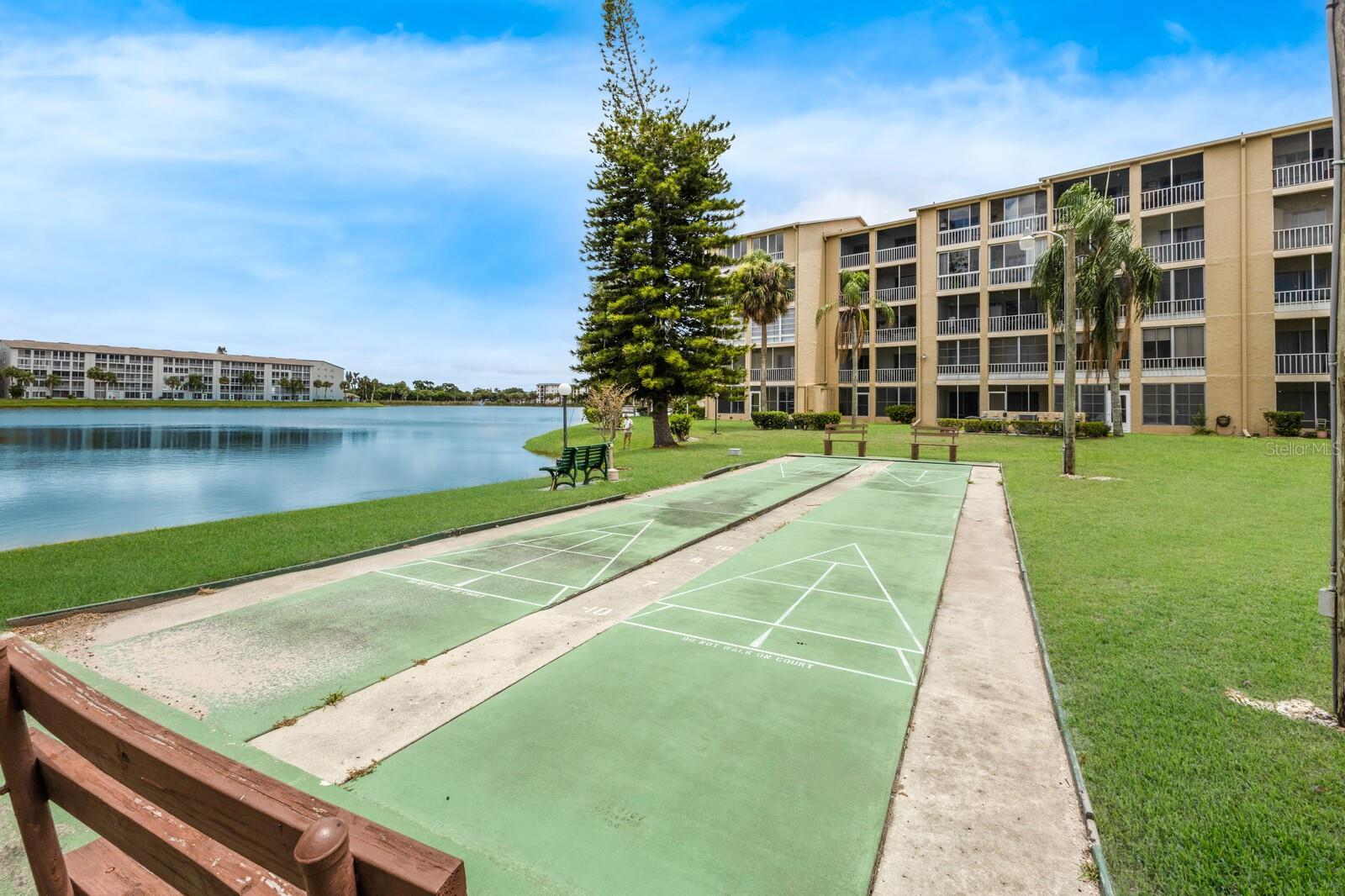 BAYSHORE ON THE LAKE APTS SEC 2 - Residential