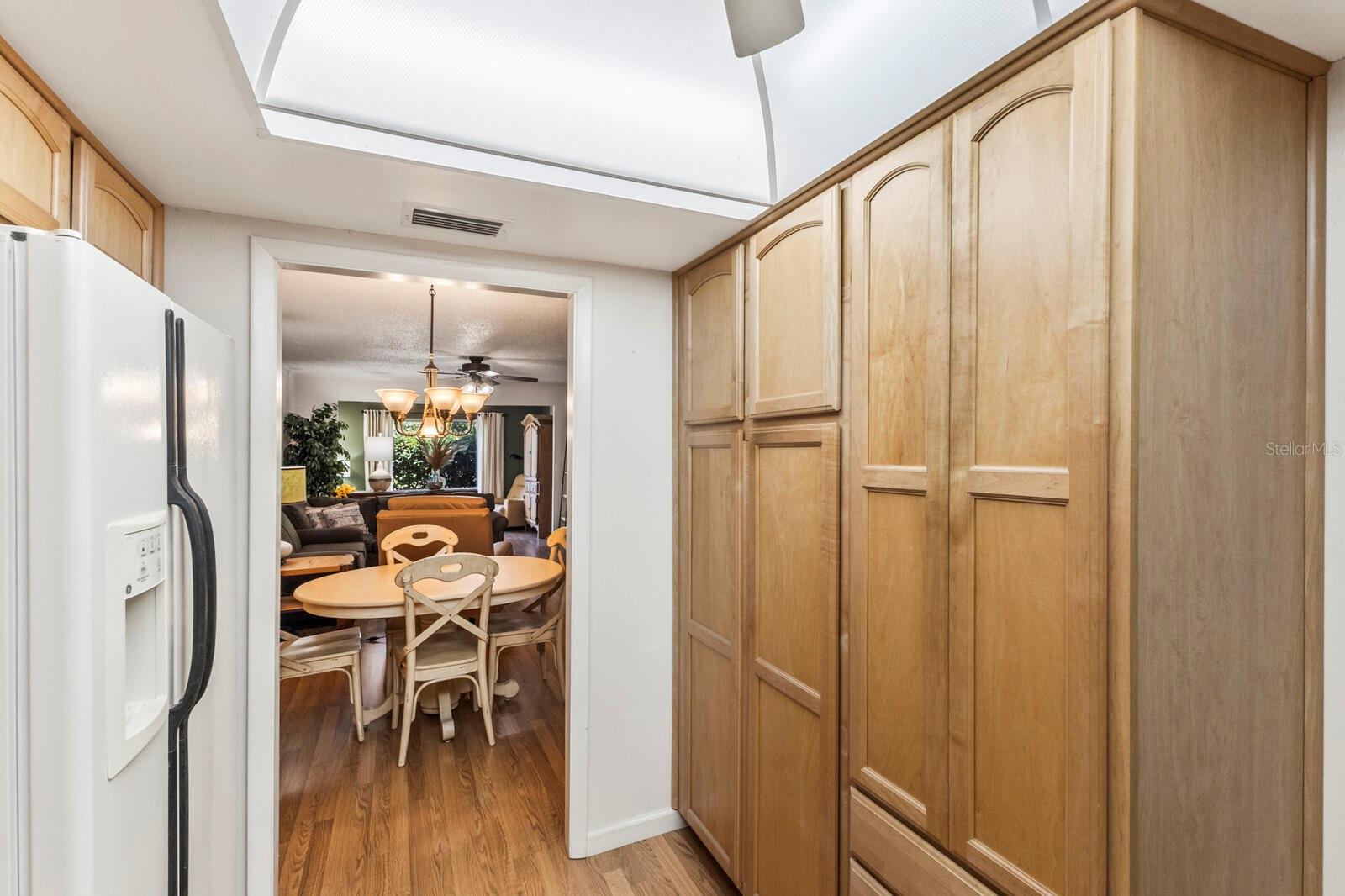 BAYSHORE ON THE LAKE APTS SEC 2 - Residential