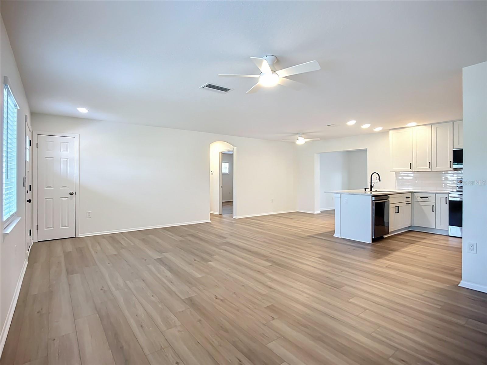 CASA DEL SOL FIFTH UNIT - Residential Lease