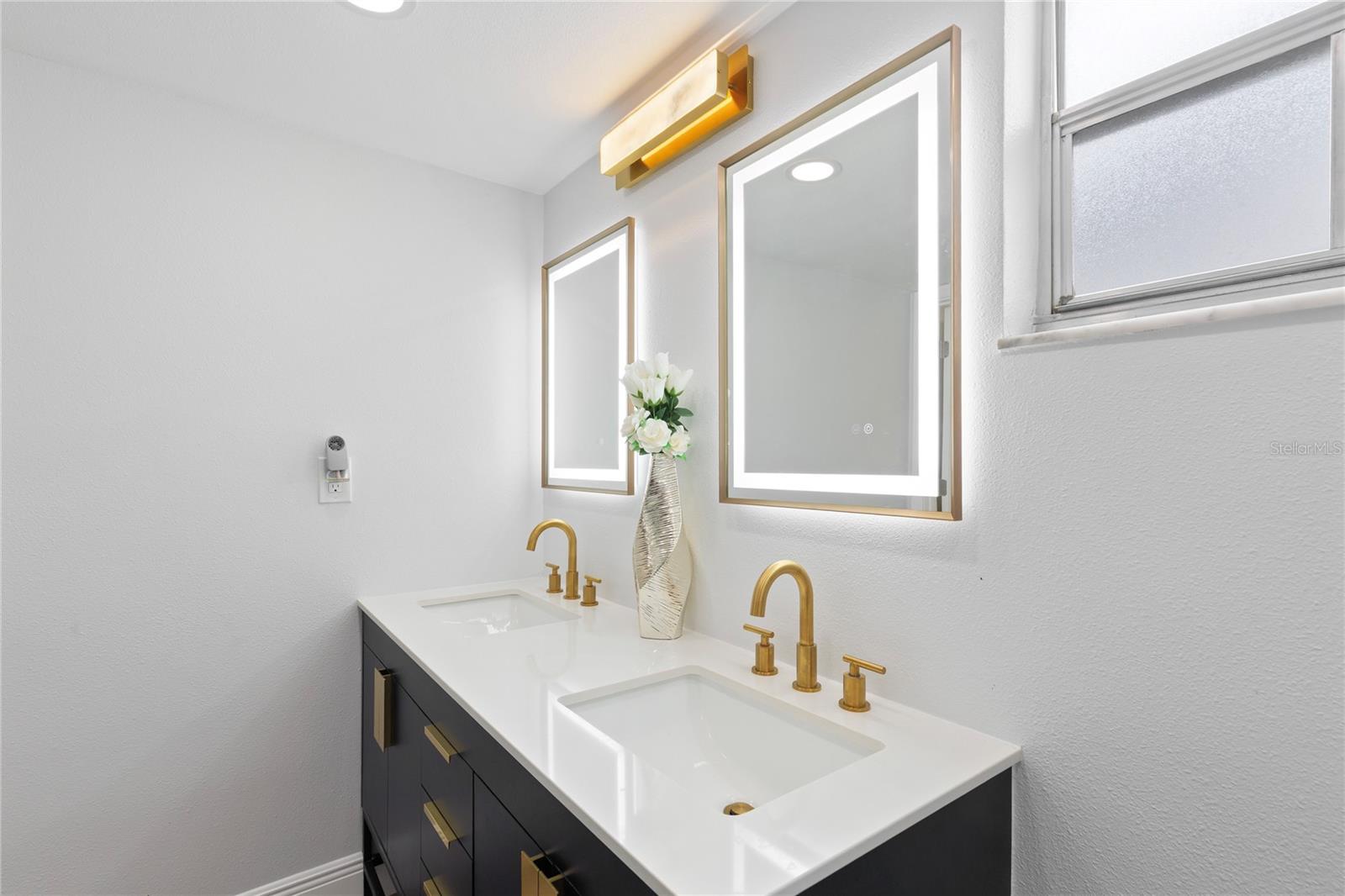 BEACON SQUARE - Residential