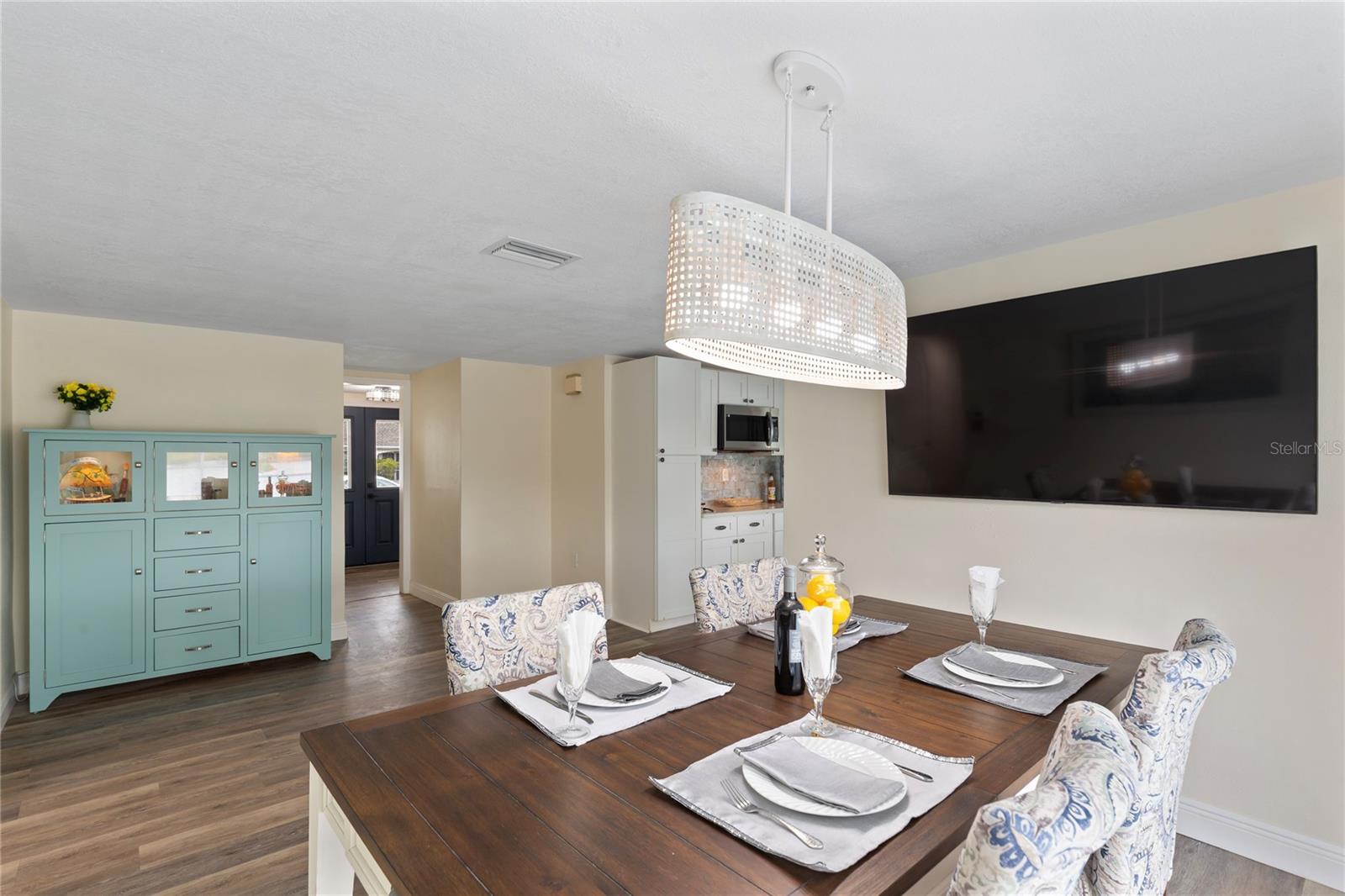 BEACON SQUARE - Residential