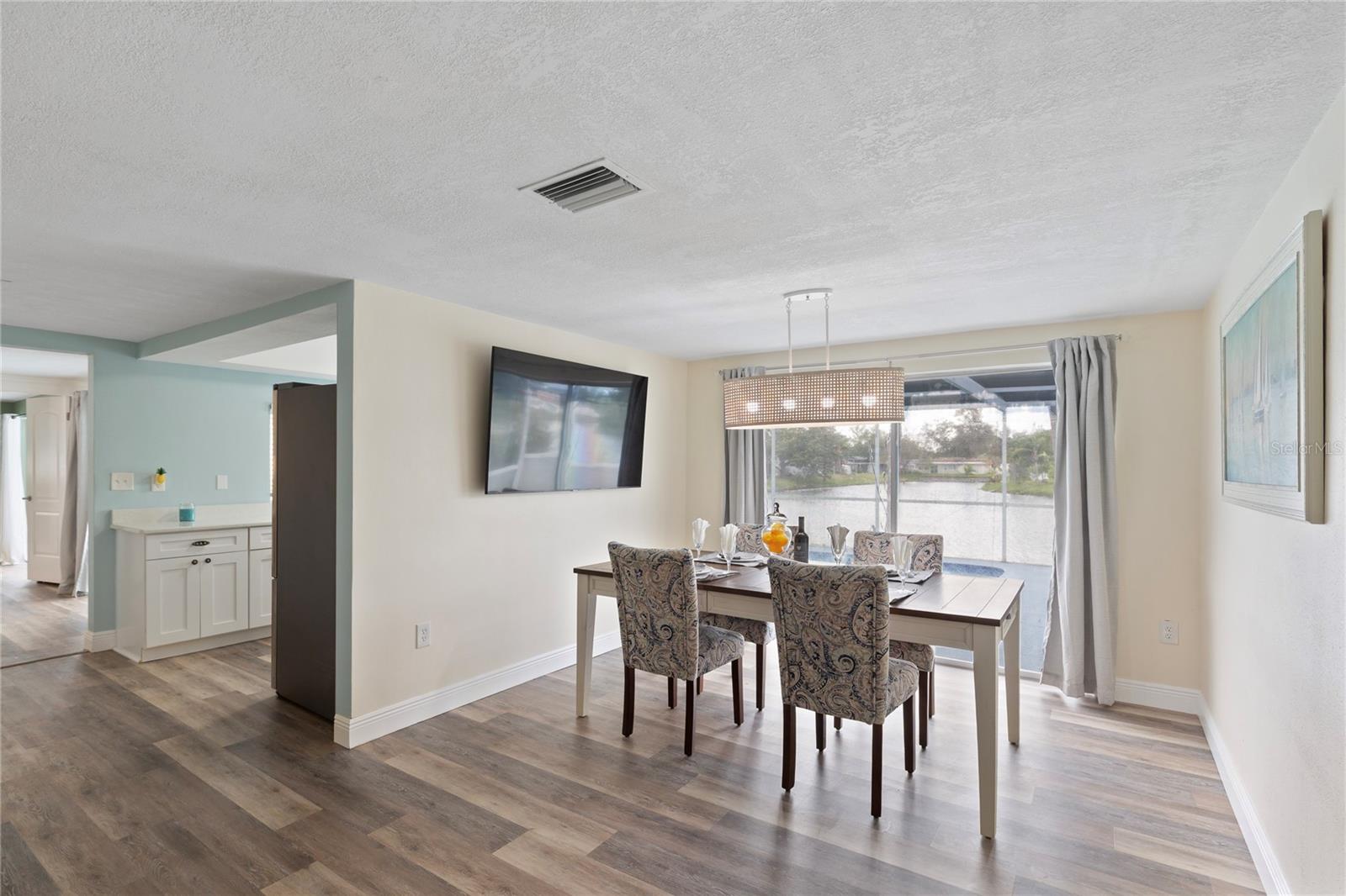 BEACON SQUARE - Residential