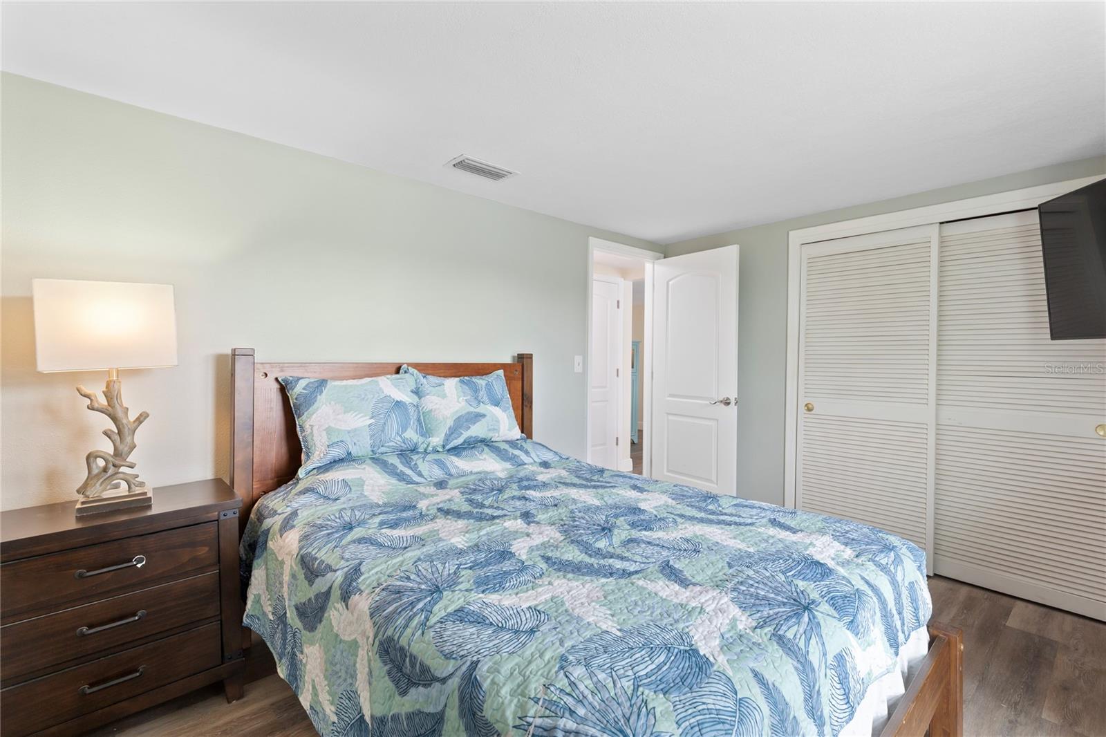 BEACON SQUARE - Residential