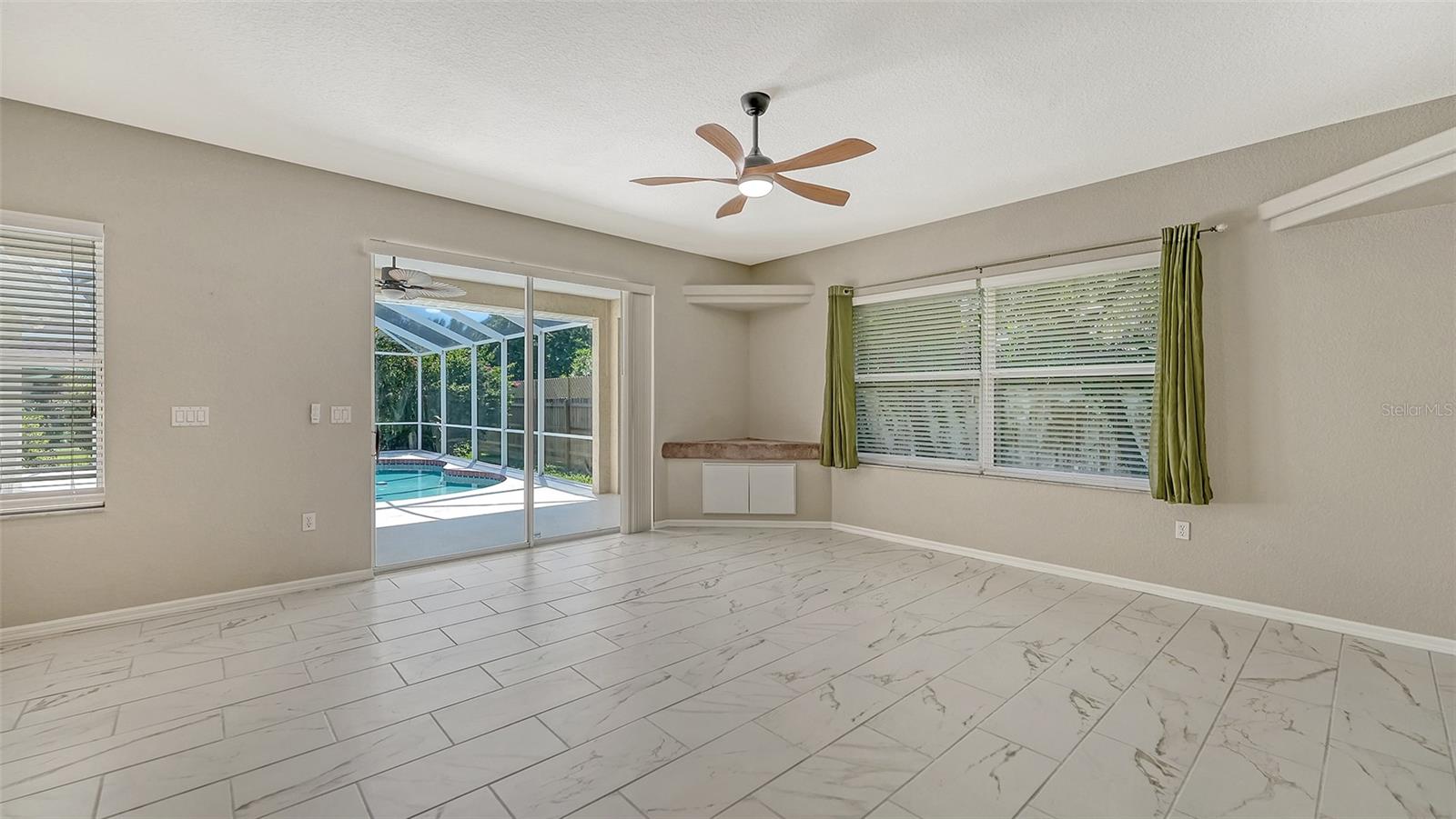GREEN TREE - Residential Lease
