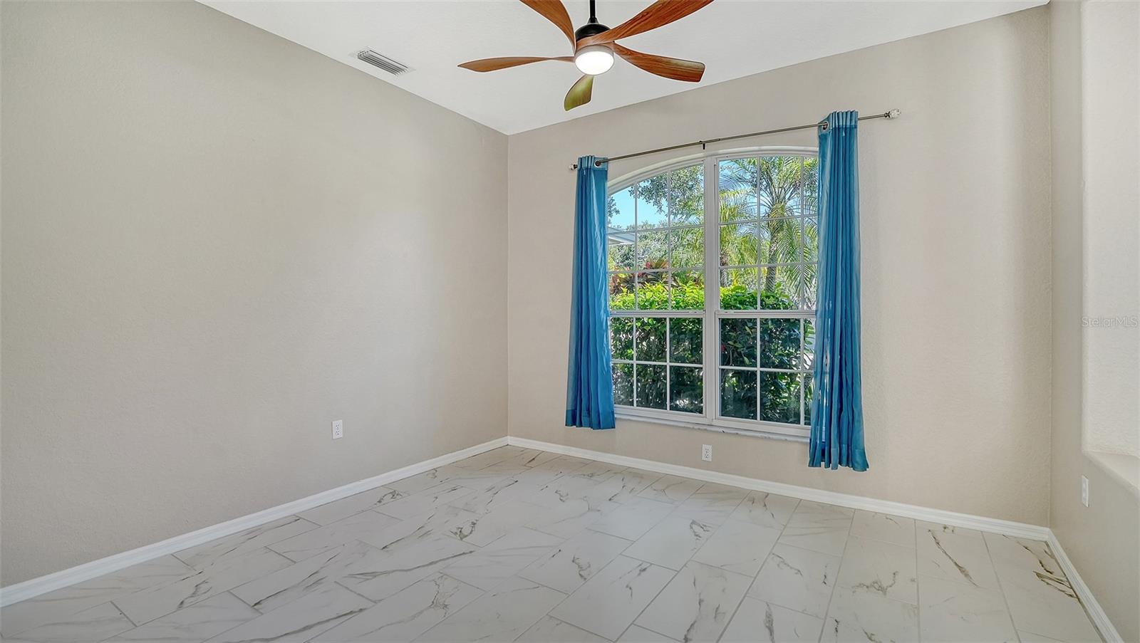 GREEN TREE - Residential Lease