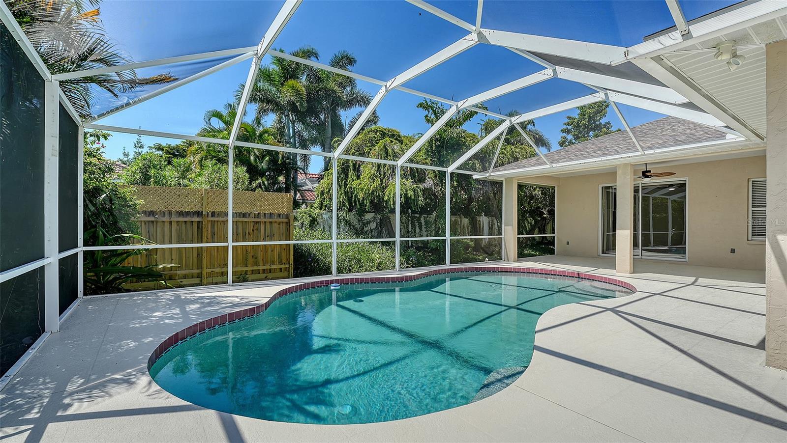 GREEN TREE - Residential Lease