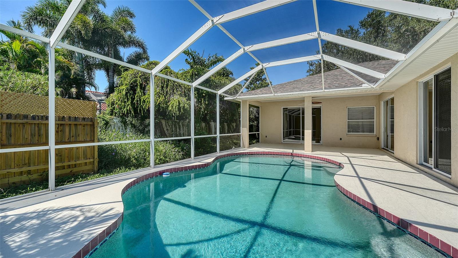 GREEN TREE - Residential Lease