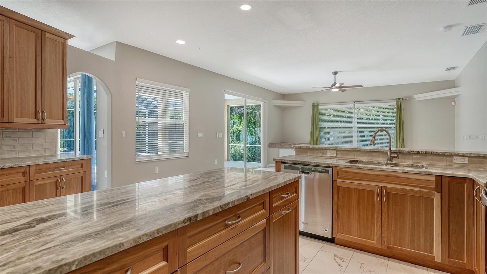 GREEN TREE - Residential Lease