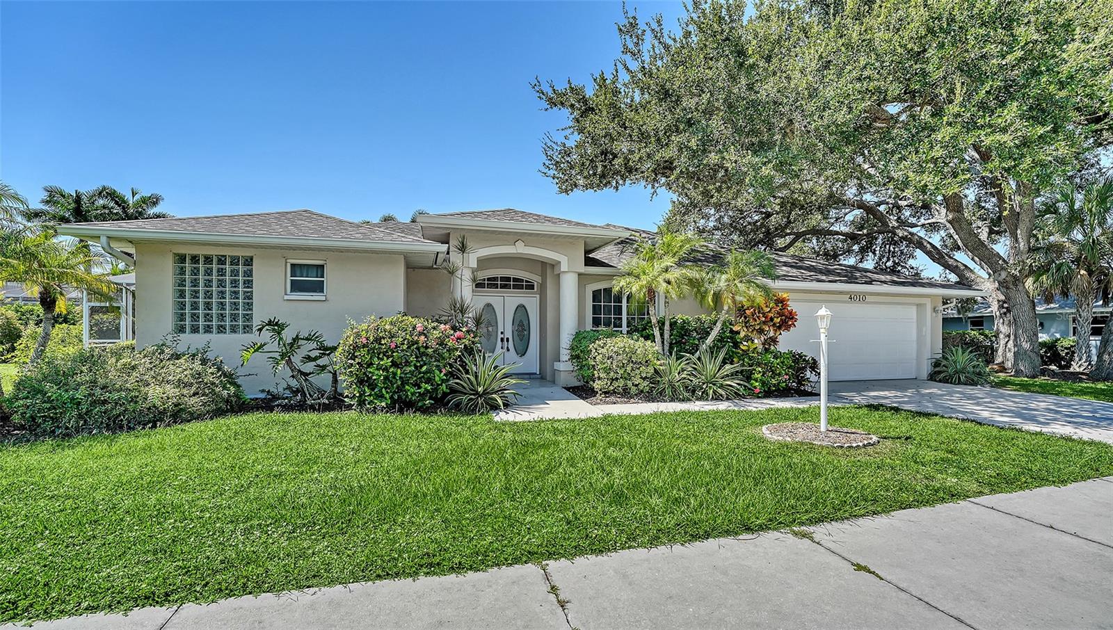 GREEN TREE - Residential Lease