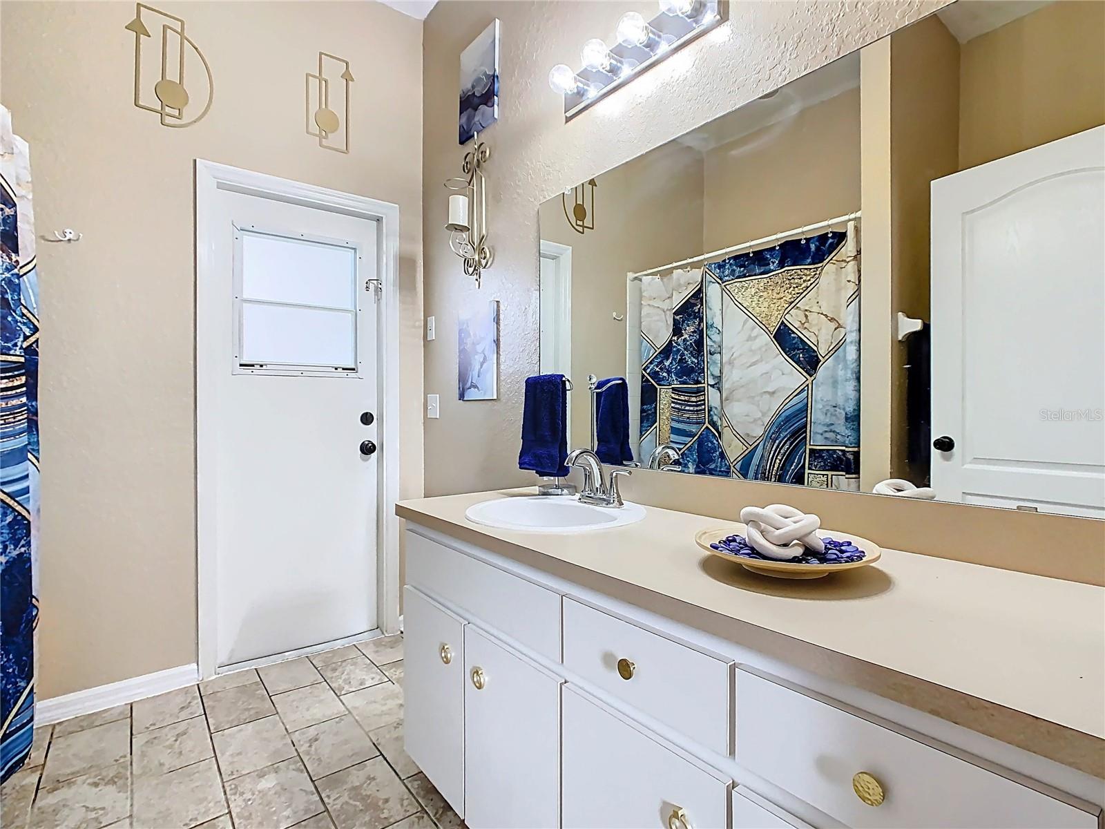 BEVERLY RISE PH 03 - Residential