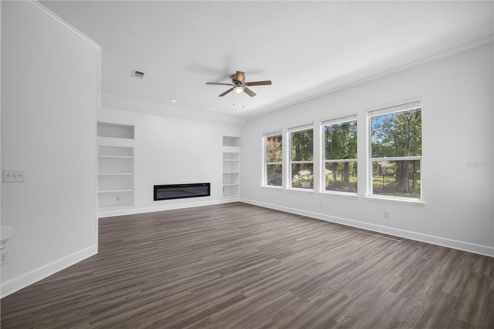 656 WYNDHAM COURT