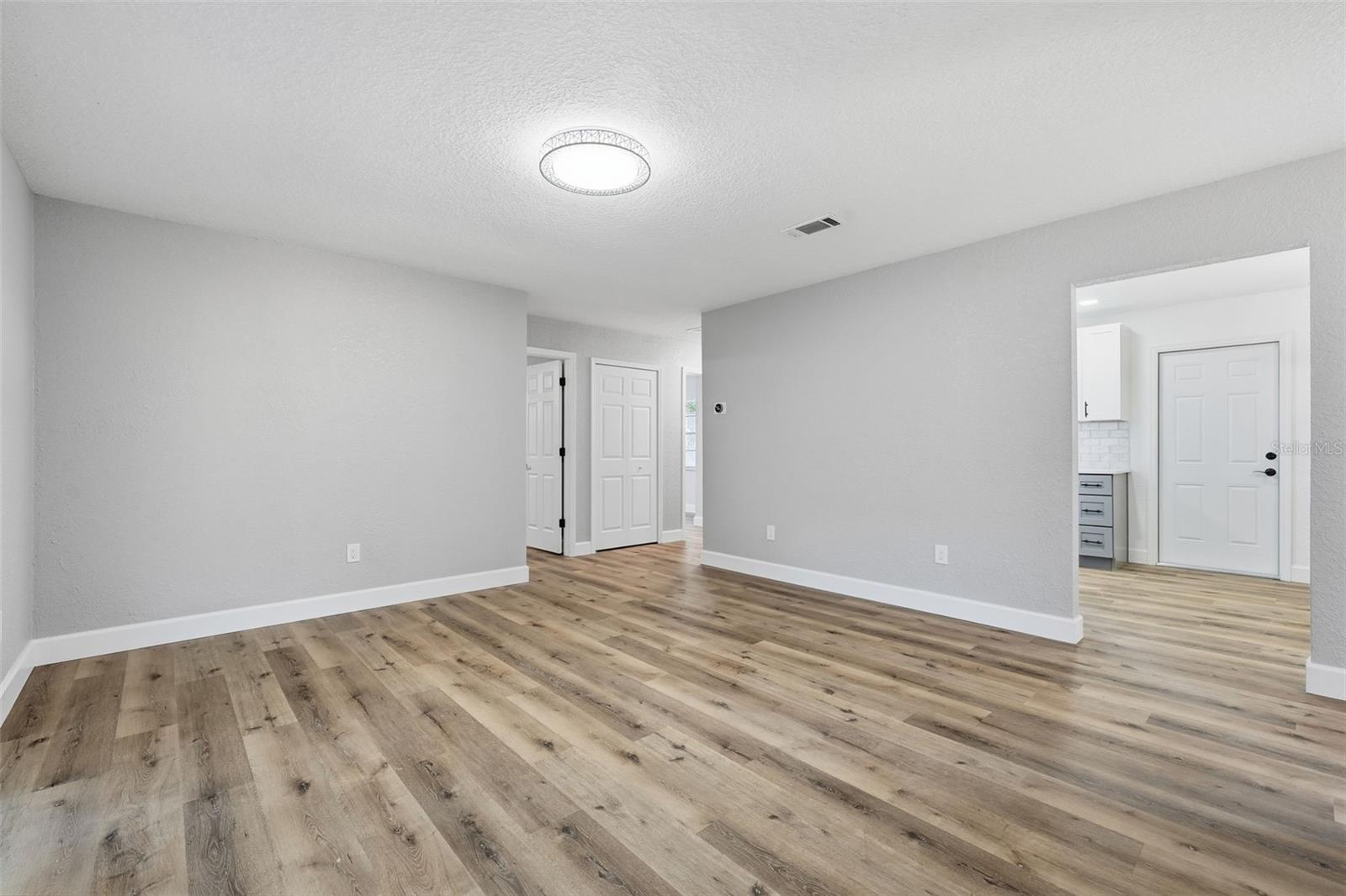 RONSWOOD - Residential