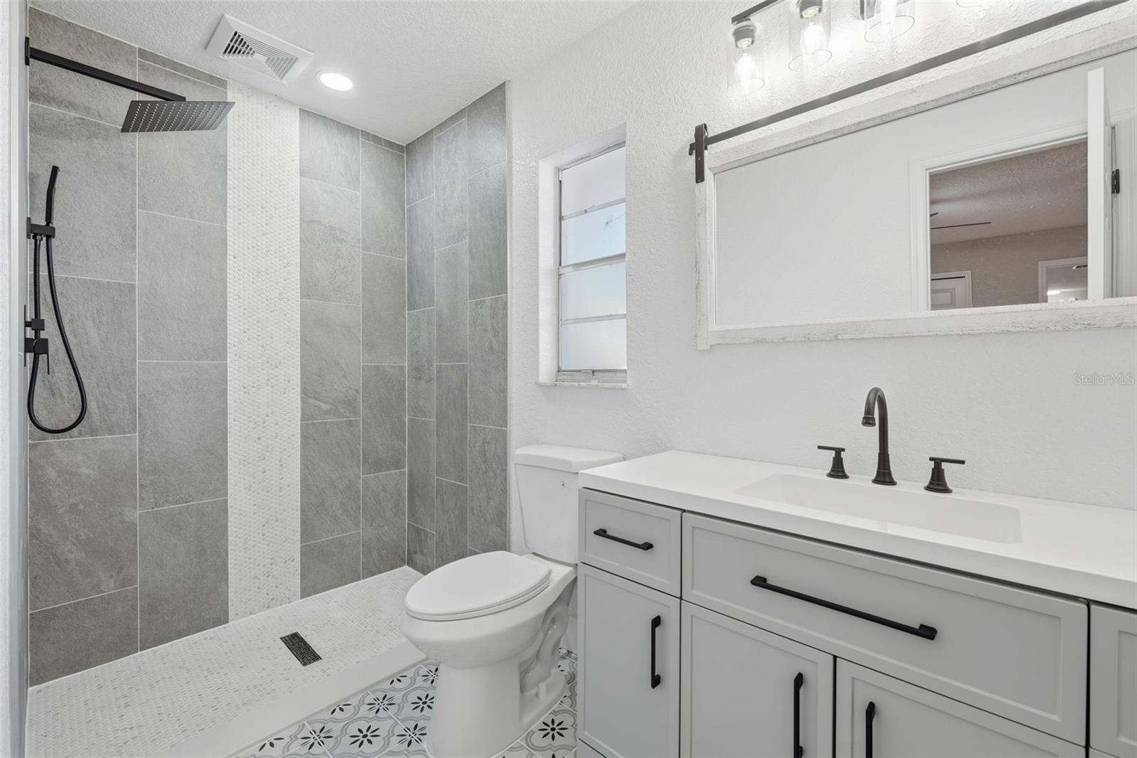 RONSWOOD - Residential