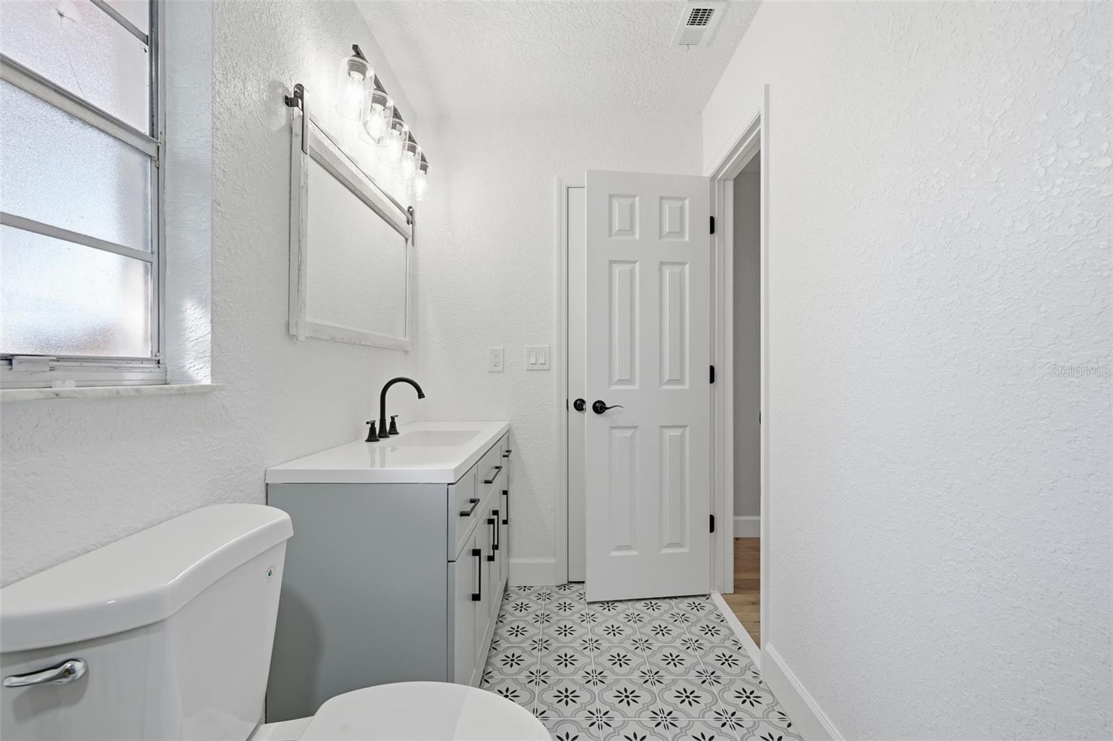 RONSWOOD - Residential