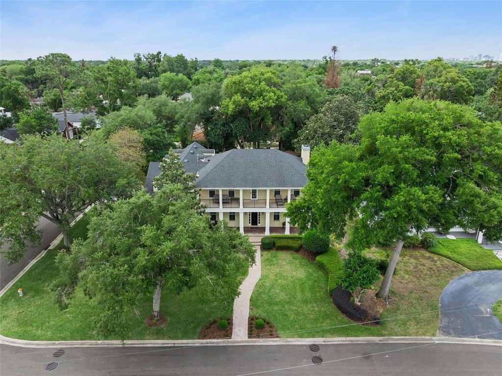 Photo of 450 Lakewood Drive, Winter Park, FL 32789 (MLS # O6403490)