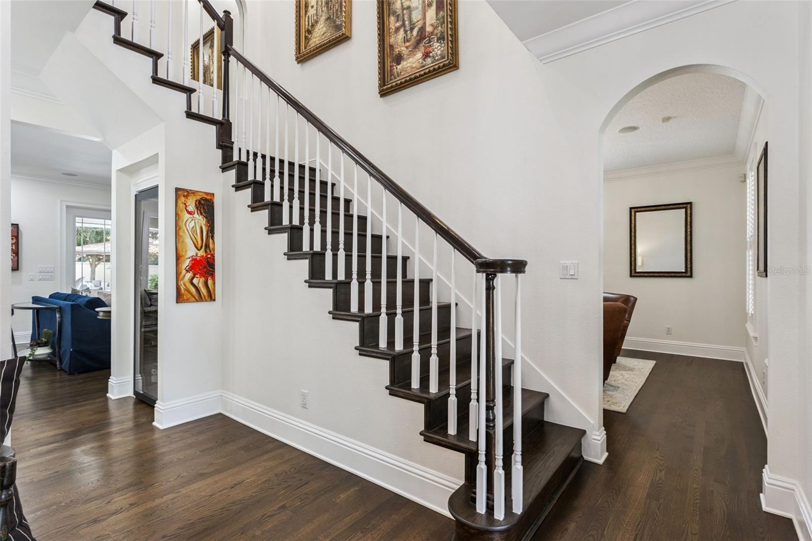 450 LAKEWOOD DRIVE