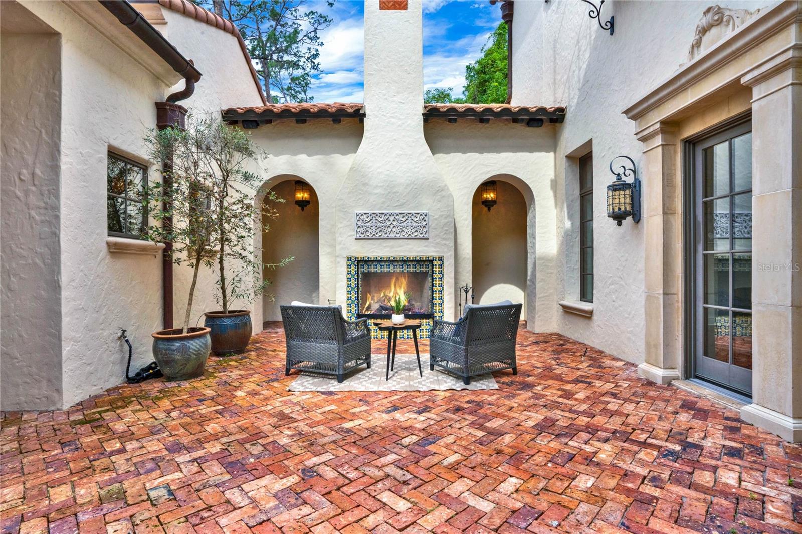 SICILIAN SHORES - Residential