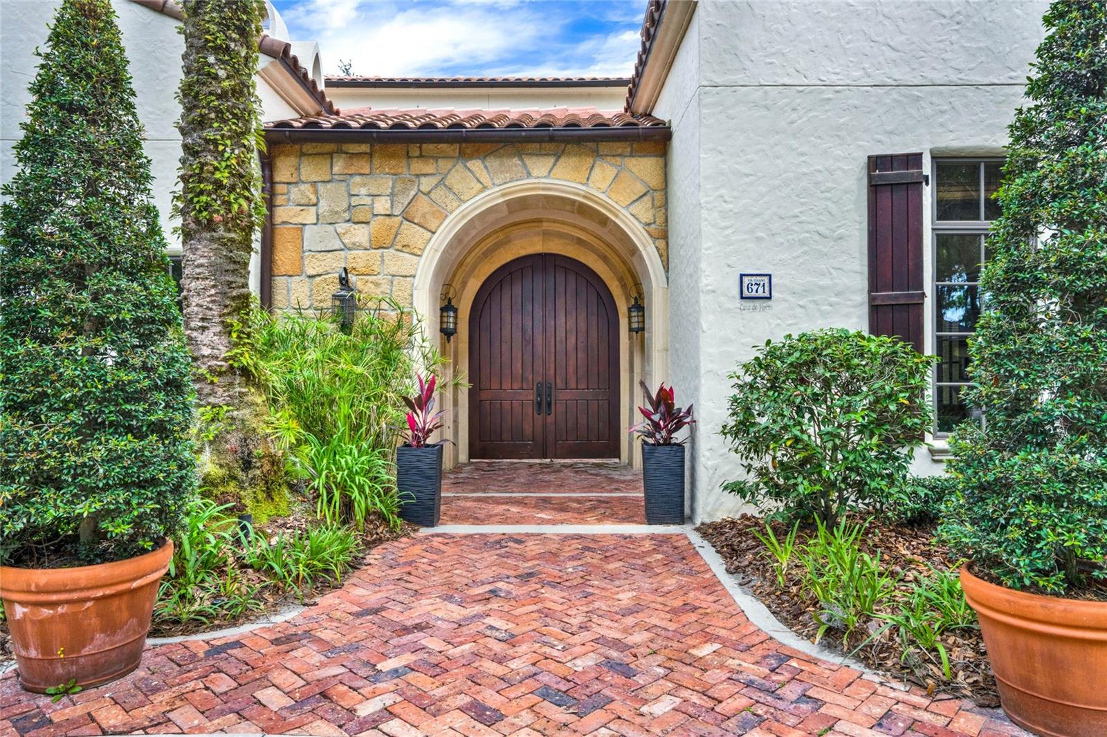 SICILIAN SHORES - Residential