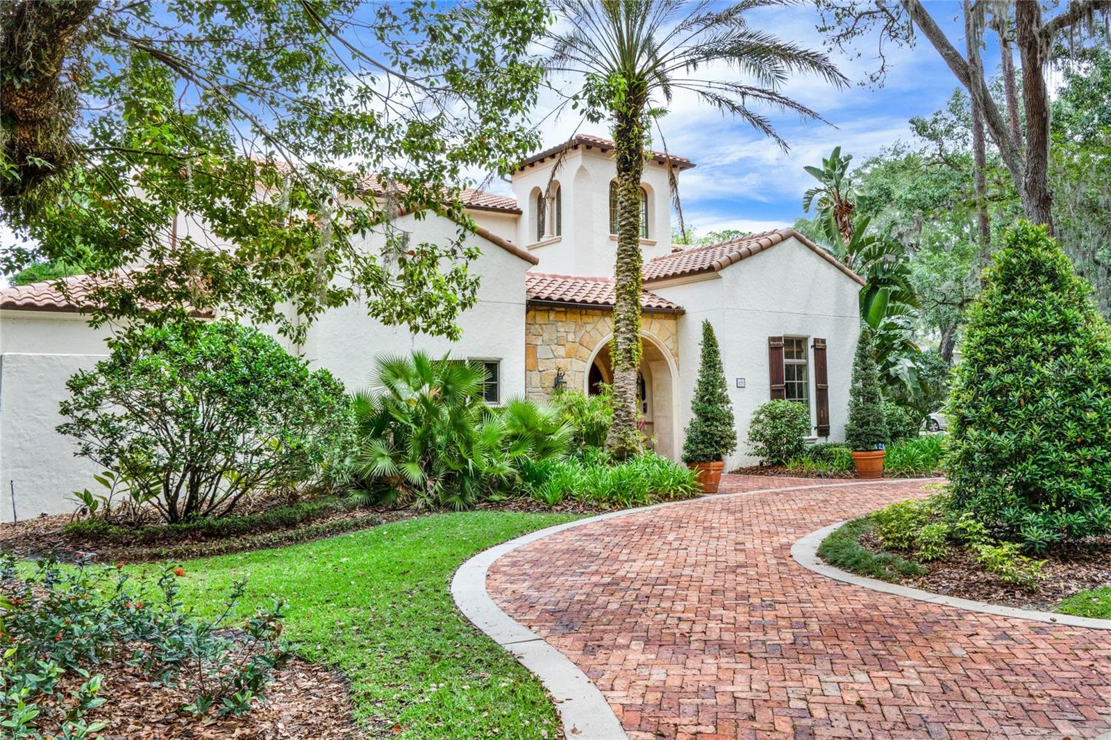 SICILIAN SHORES - Residential