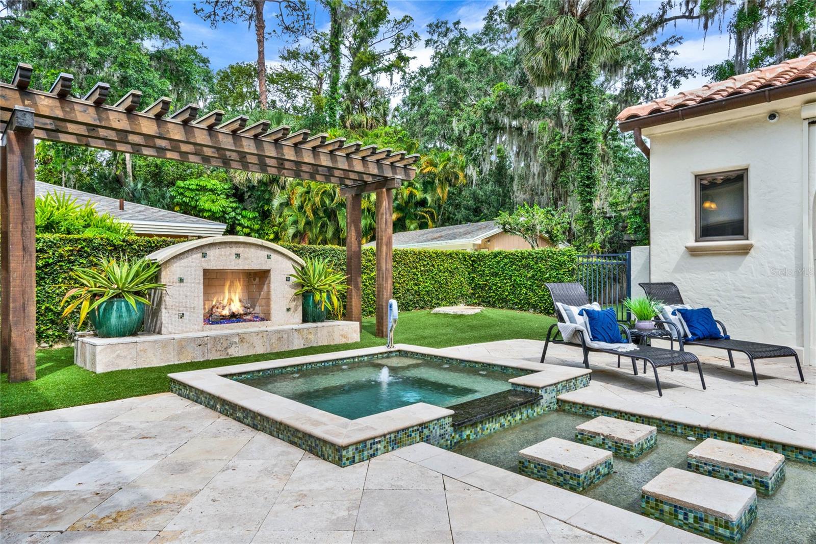 SICILIAN SHORES - Residential