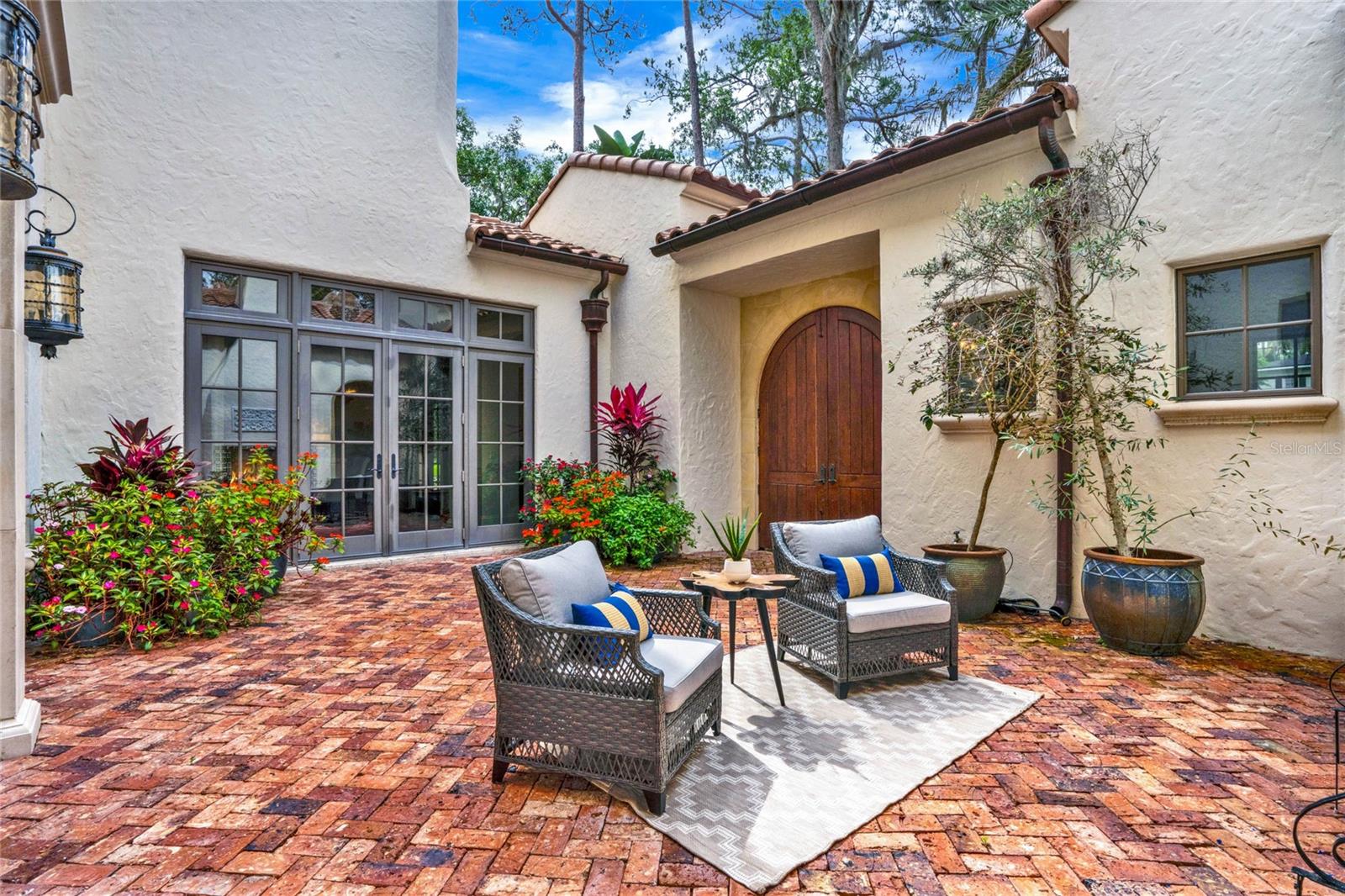 SICILIAN SHORES - Residential