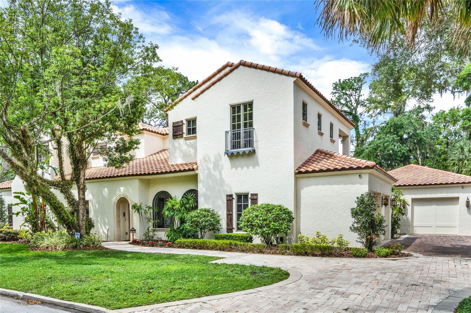 SICILIAN SHORES - Residential