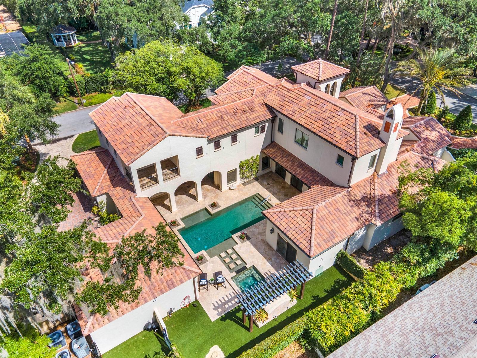 SICILIAN SHORES - Residential