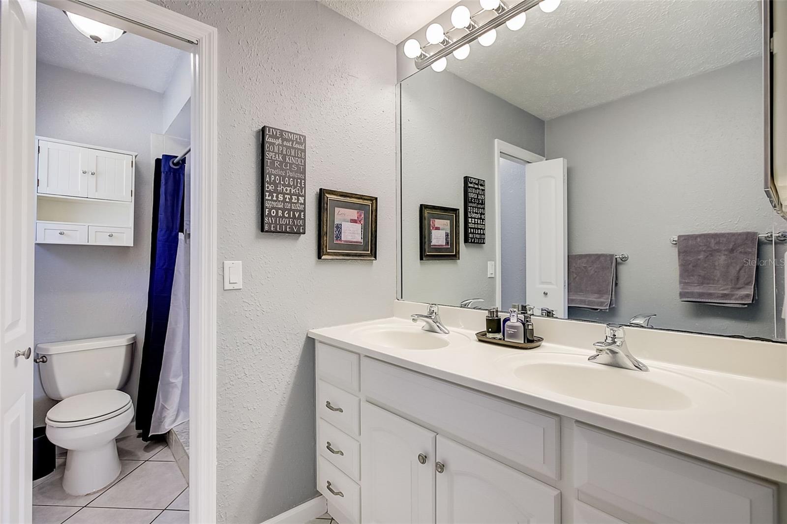 ARLINGTON OAKS SUB - Residential