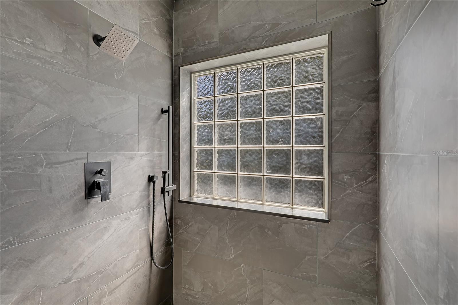 FOREST PARK - Residential