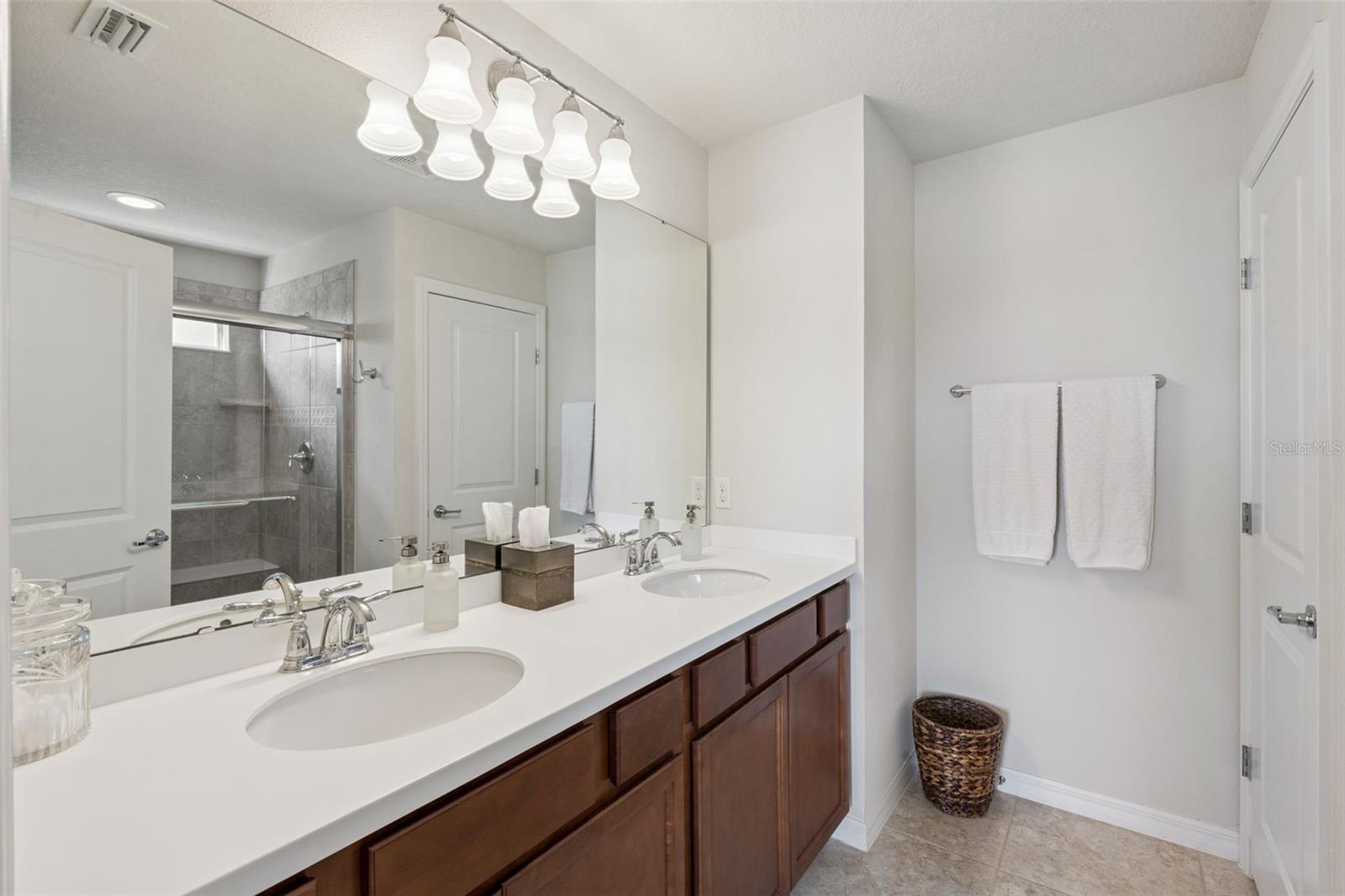 LAKEVIEW POINTE AT HORIZON WEST - Residential
