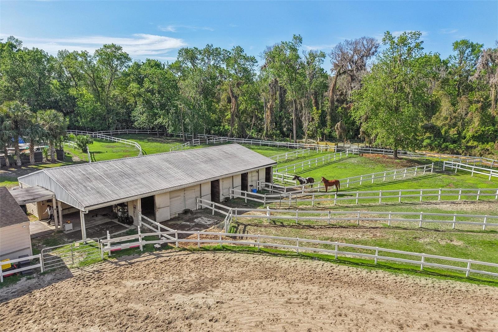 CROWN OAKS - Residential