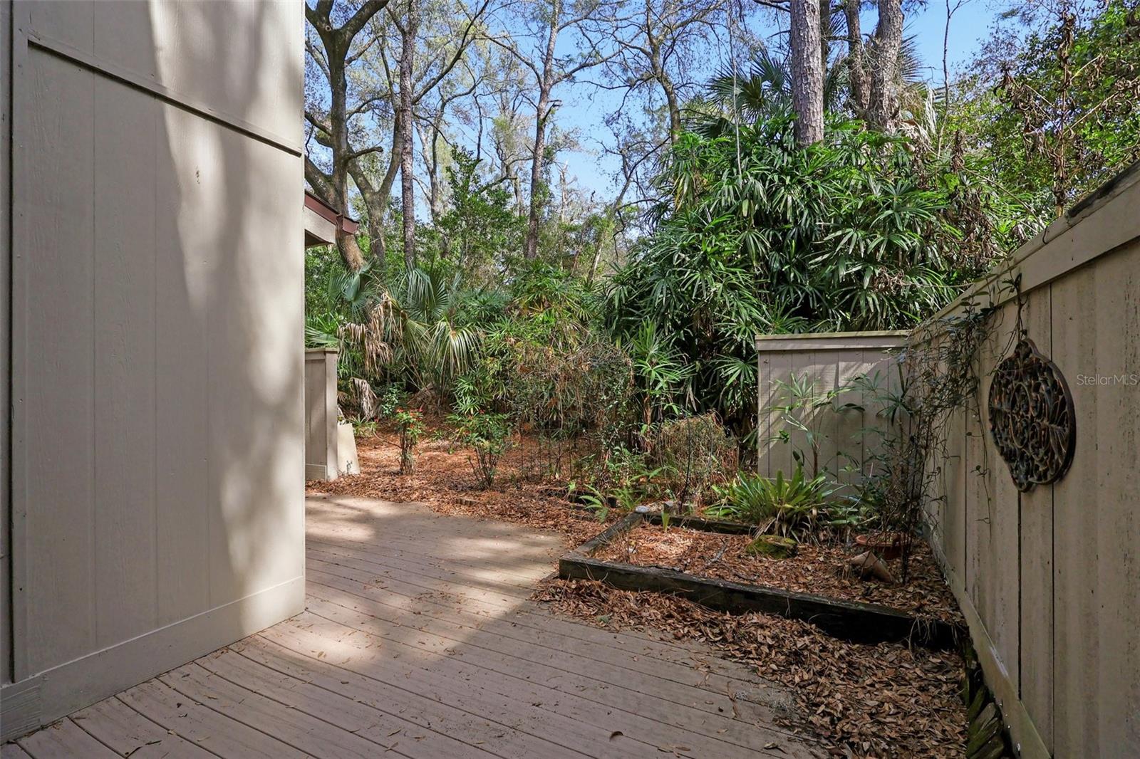 CROWN OAKS - Residential